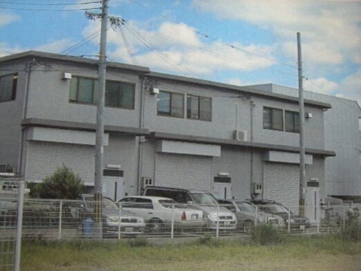 吹田市長伸倉庫兼事務所